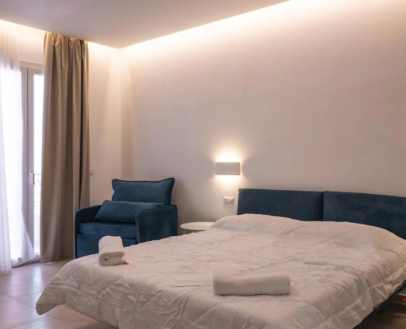 Aura Room Letojanni 0*,