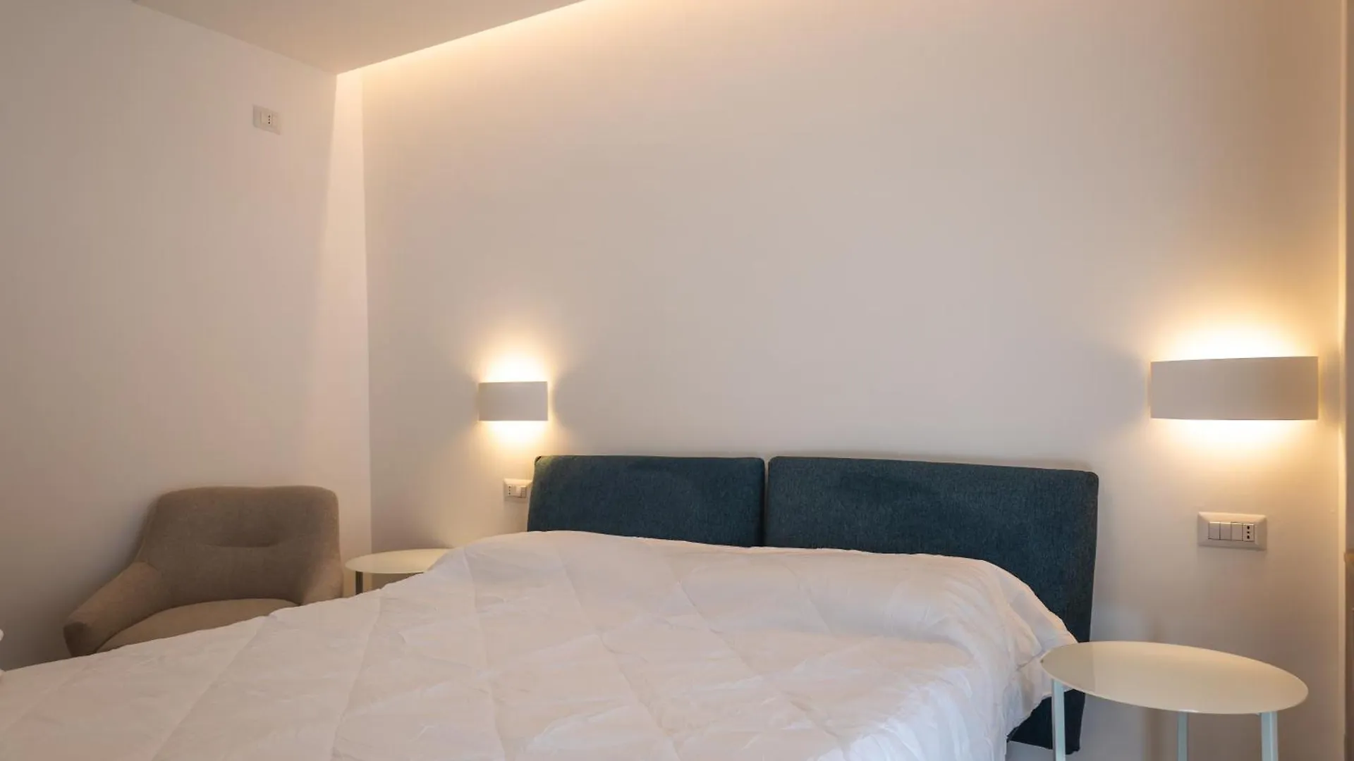 Aura Room Letojanni Guest house
