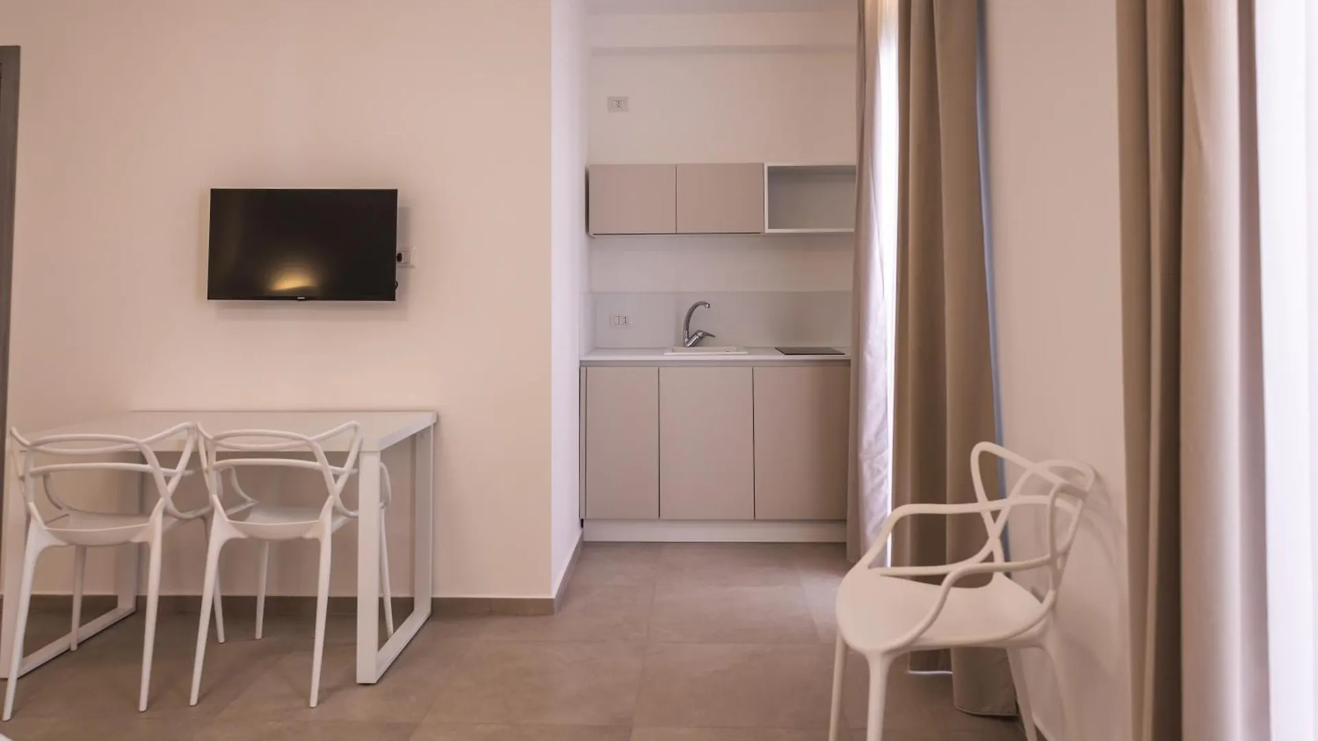 Aura Room Letojanni 0*,  Italy