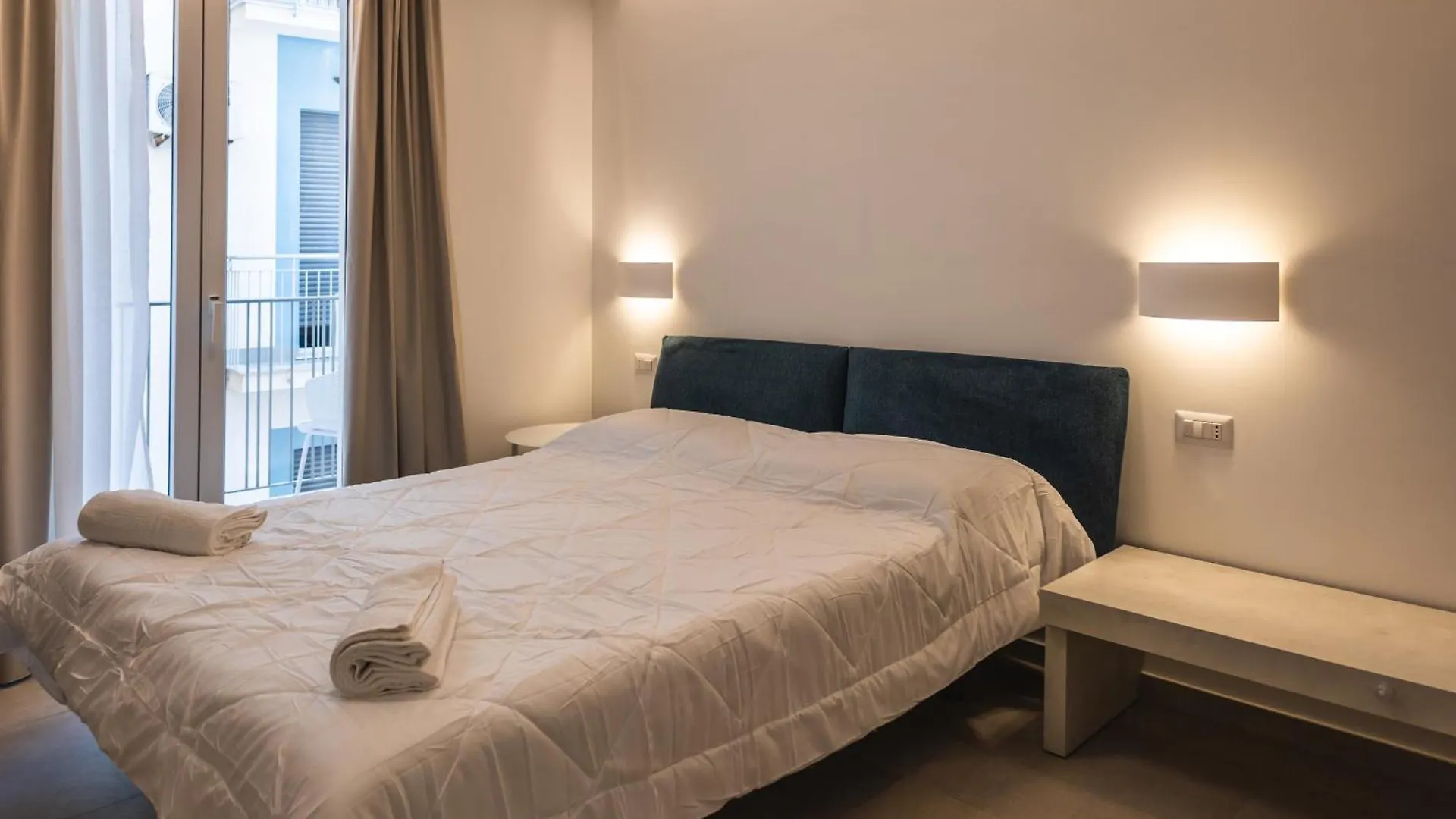 Aura Room Letojanni Guest house