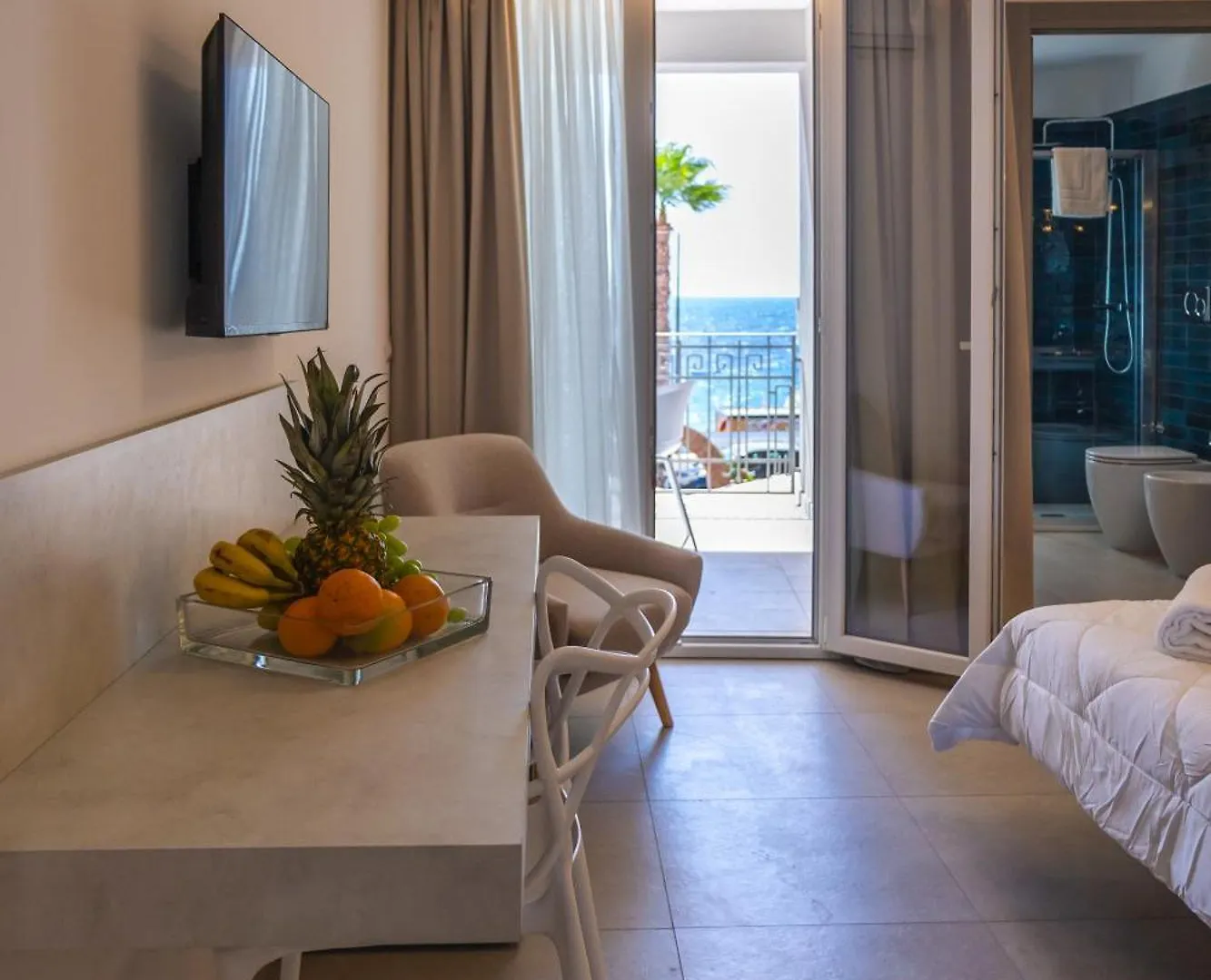Aura Room Letojanni Italy