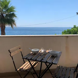 Family House Taormina Apartament